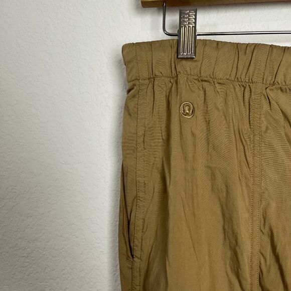 Lululemon Filbert Tan Lightweight Adjustable Mid-Rise Cargo Pants Women's Large - Picture 5 of 6